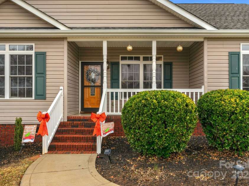 1734 Dr Saye Lane, Sharon, SC 29742.  MLS# CAR4204957, YatesRealty ID 5317. 