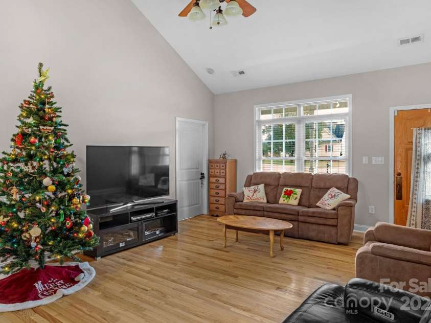 1734 Dr Saye Lane, Sharon, SC 29742.  MLS# CAR4204957, YatesRealty ID 5317. 