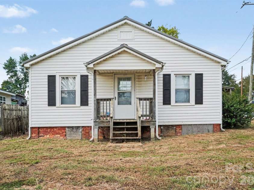 874 Skyland Drive, Mount Pleasant, NC 28124.  MLS# CAR4428353, YatesRealty ID 53170. 