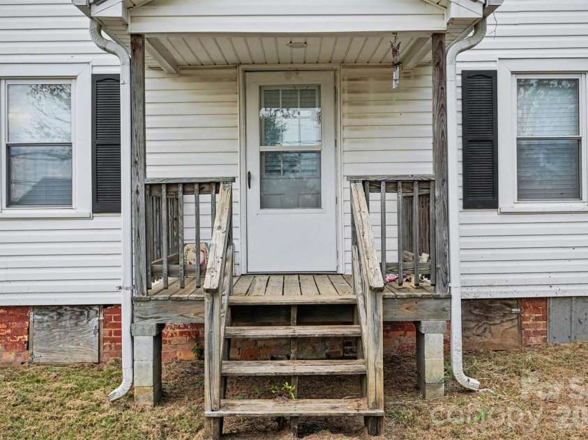 874 Skyland Drive, Mount Pleasant, NC 28124.  MLS# CAR4428353, YatesRealty ID 53170. 