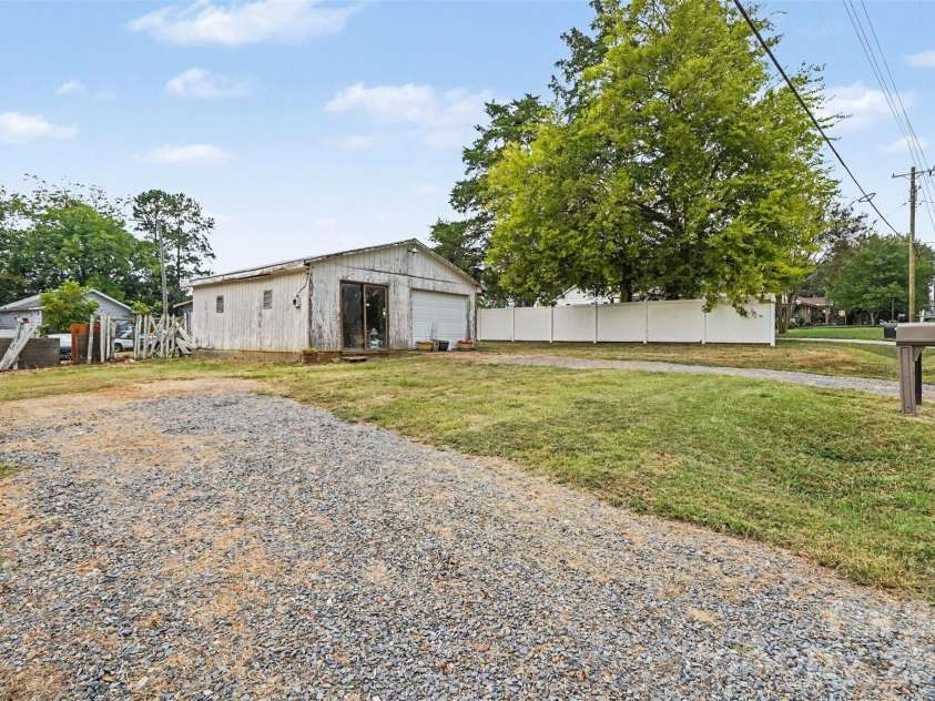874 Skyland Drive, Mount Pleasant, NC 28124.  MLS# CAR4428353, YatesRealty ID 53170. 