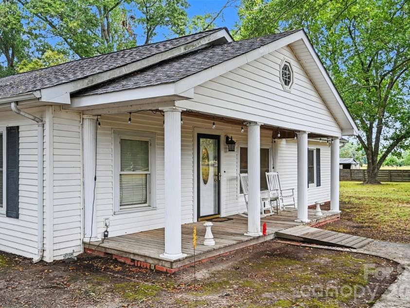 2291 Zion Road, Lancaster, SC 29720.  MLS# CAR4428376, YatesRealty ID 53173. 
