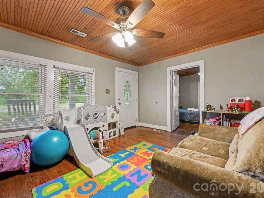 2291 Zion Road, Lancaster, SC 29720.  MLS# CAR4428376, YatesRealty ID 53173. 