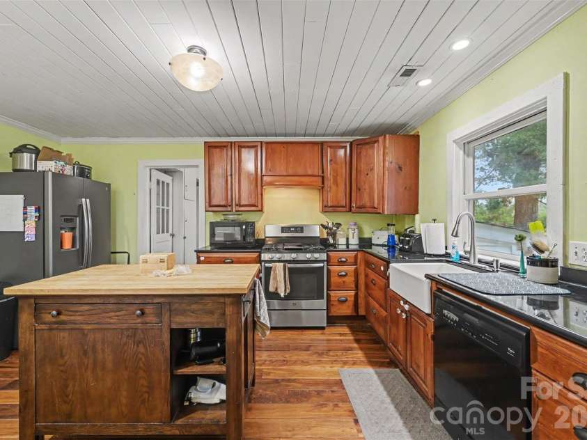 2291 Zion Road, Lancaster, SC 29720.  MLS# CAR4428376, YatesRealty ID 53173. 
