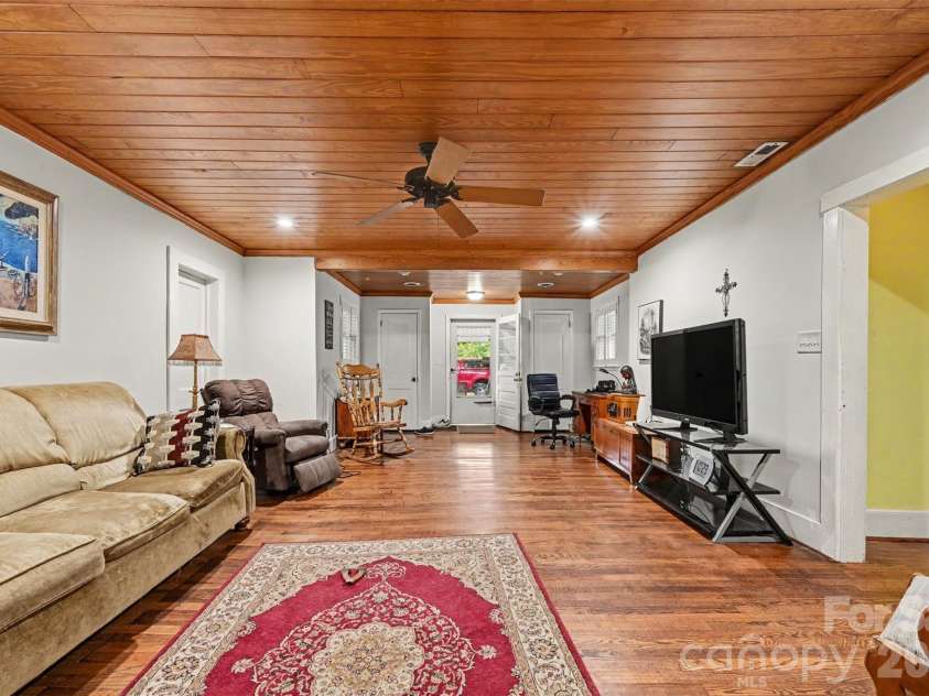 2291 Zion Road, Lancaster, SC 29720.  MLS# CAR4428376, YatesRealty ID 53173. 