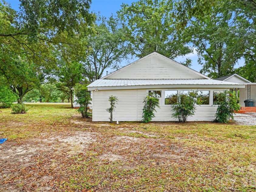 2291 Zion Road, Lancaster, SC 29720.  MLS# CAR4428376, YatesRealty ID 53173. 