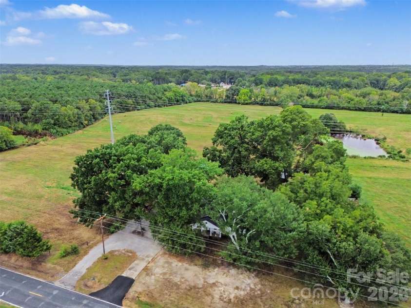 2291 Zion Road, Lancaster, SC 29720.  MLS# CAR4428376, YatesRealty ID 53173. 