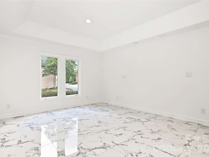 5235 Haynes Hall Place, Charlotte, NC 28270.  MLS# CAR4428075, YatesRealty ID 53175. Primary Suite