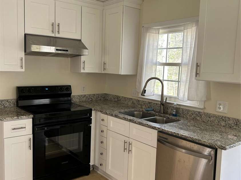 16333 Peach Grove Lane, Charlotte, NC 28277.  MLS# CAR4363600, YatesRealty ID 53176. 