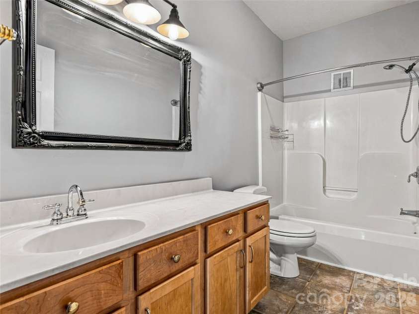 57 mount royal Drive, Arden, NC 28704.  MLS# CAR4428524, YatesRealty ID 53180. 