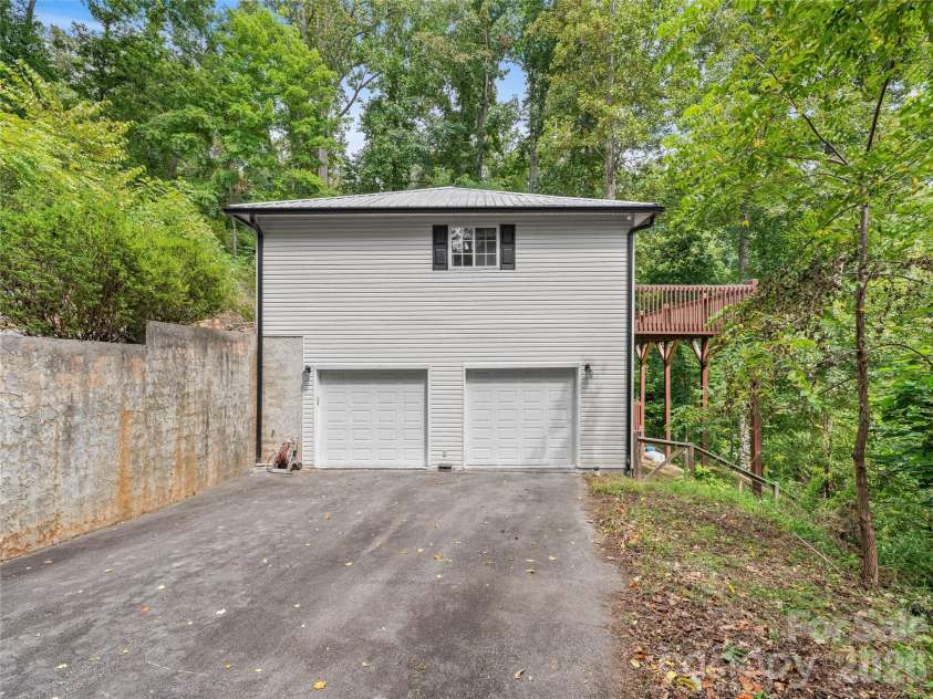 57 mount royal Drive, Arden, NC 28704.  MLS# CAR4428524, YatesRealty ID 53180. 