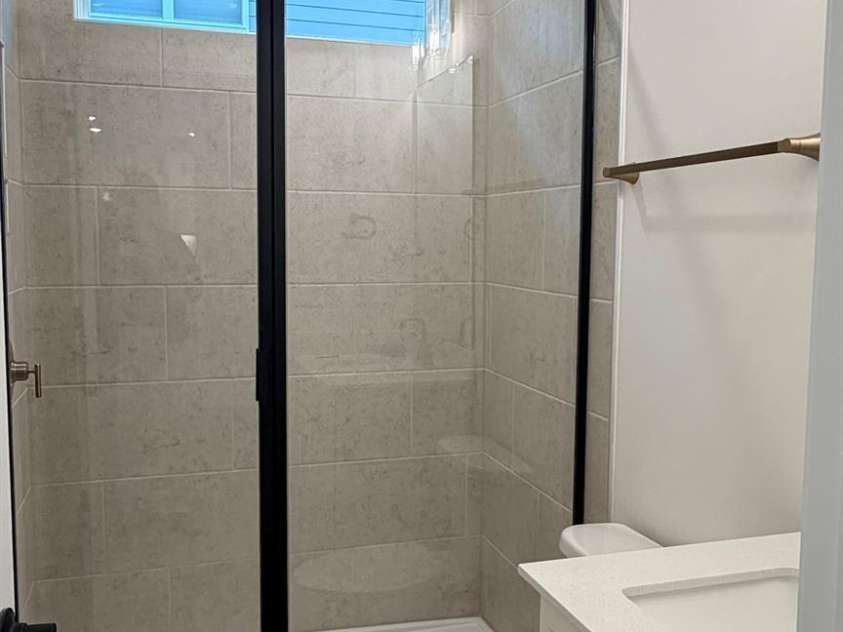 742 Clovis Street, Rock Hill, SC 29730.  MLS# CAR4415795, YatesRealty ID 53181. Guest Bathroom