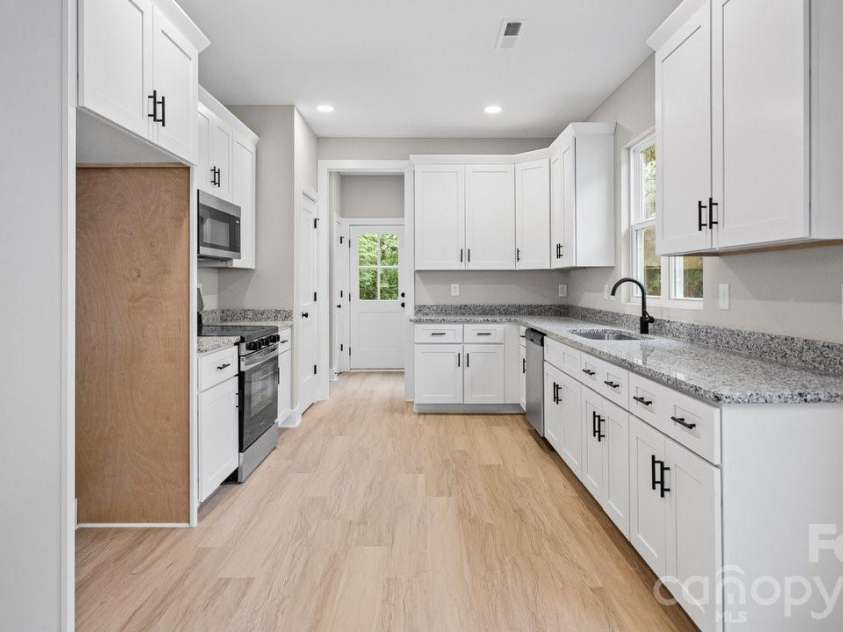 1014 Horah Street, Salisbury, NC 28144.  MLS# CAR4427539, YatesRealty ID 53183. Kitchen