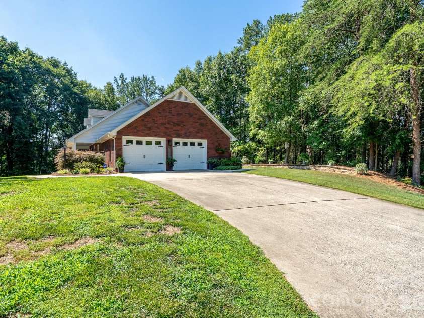 309 Imperial Way, Albemarle, NC 28001.  MLS# CAR4428465, YatesRealty ID 53186. 