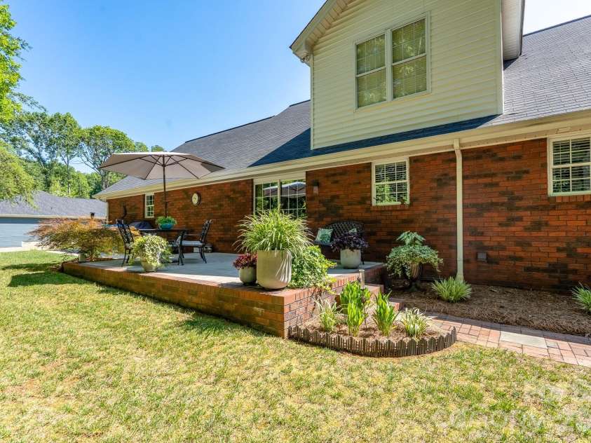309 Imperial Way, Albemarle, NC 28001.  MLS# CAR4428465, YatesRealty ID 53186. 