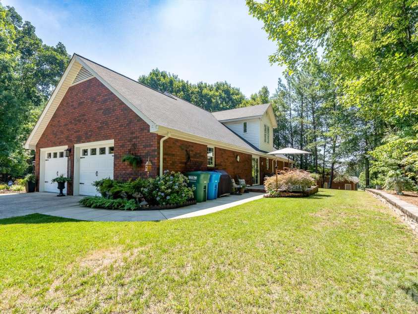 309 Imperial Way, Albemarle, NC 28001.  MLS# CAR4428465, YatesRealty ID 53186. 