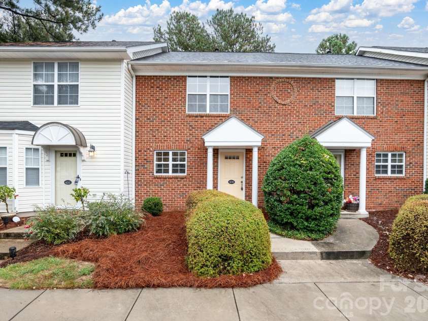 4210 Melrose Club Drive, Matthews, NC 28105.  MLS# CAR4428662, YatesRealty ID 53188. 