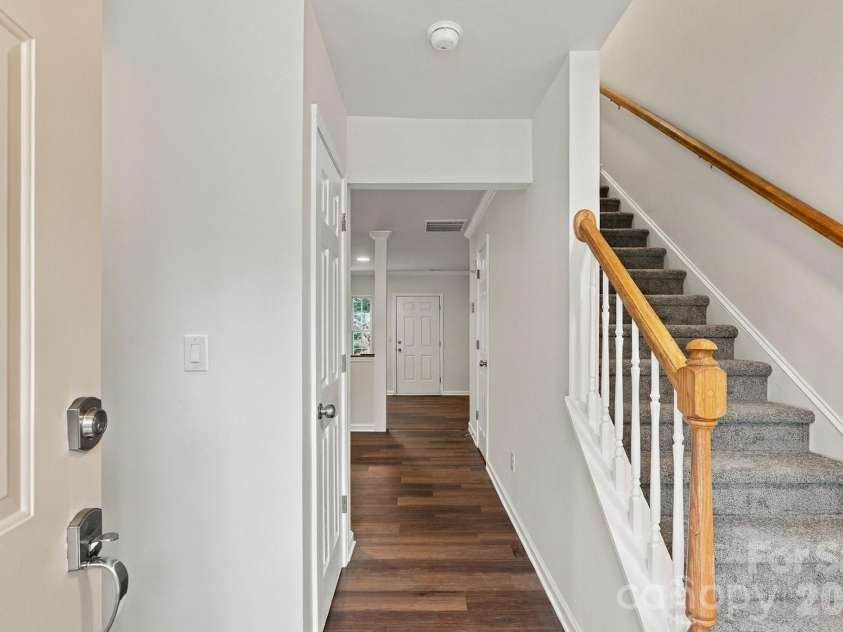 4210 Melrose Club Drive, Matthews, NC 28105.  MLS# CAR4428662, YatesRealty ID 53188. 