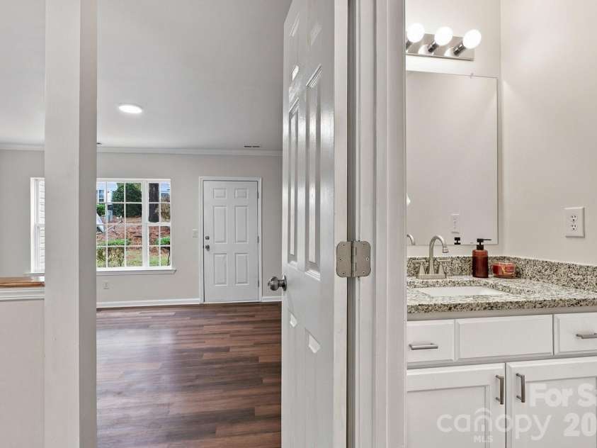 4210 Melrose Club Drive, Matthews, NC 28105.  MLS# CAR4428662, YatesRealty ID 53188. 