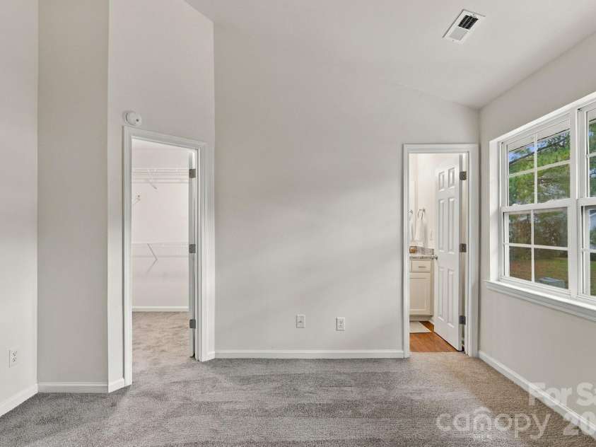 4210 Melrose Club Drive, Matthews, NC 28105.  MLS# CAR4428662, YatesRealty ID 53188. 