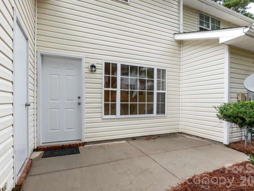 4210 Melrose Club Drive, Matthews, NC 28105.  MLS# CAR4428662, YatesRealty ID 53188. 
