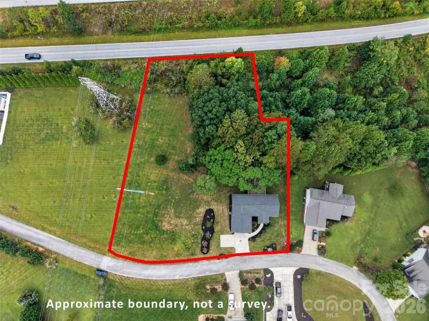 308 Beck Creek Circle, Flat Rock, NC 28731.  MLS# CAR4428562, YatesRealty ID 53189. 