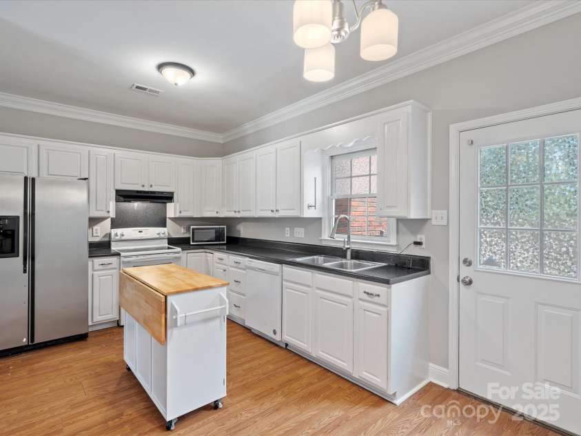 405 Wilson Street, Rock Hill, SC 29730.  MLS# CAR4244646, YatesRealty ID 5319. 