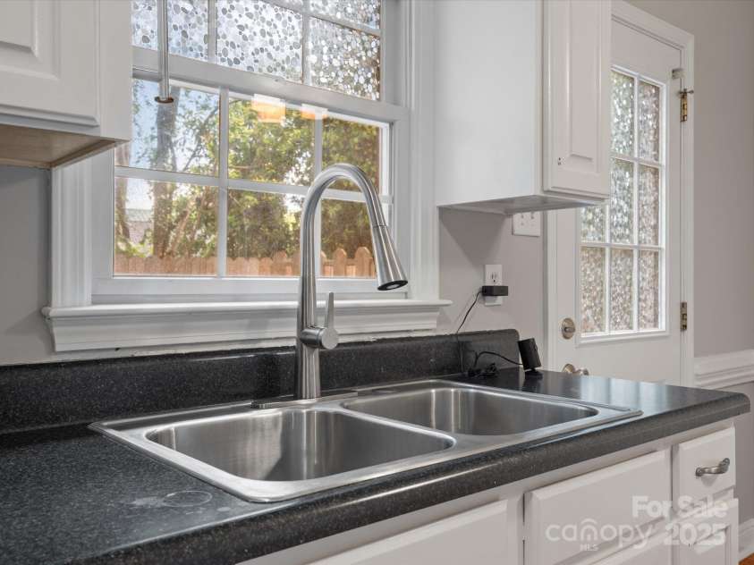 405 Wilson Street, Rock Hill, SC 29730.  MLS# CAR4244646, YatesRealty ID 5319. 