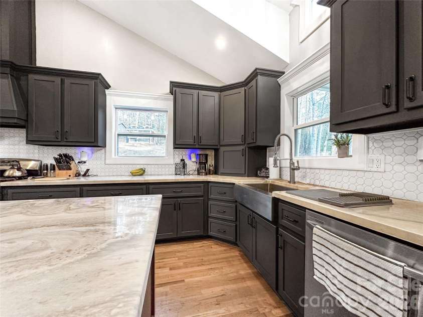 4386 Rocky Road, Lenoir, NC 28645.  MLS# CAR4353932, YatesRealty ID 5319. 