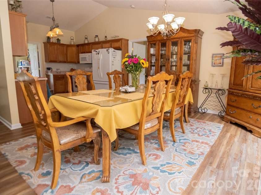 142 Doe Run, Morganton, NC 28655.  MLS# CAR4427236, YatesRealty ID 53194. 