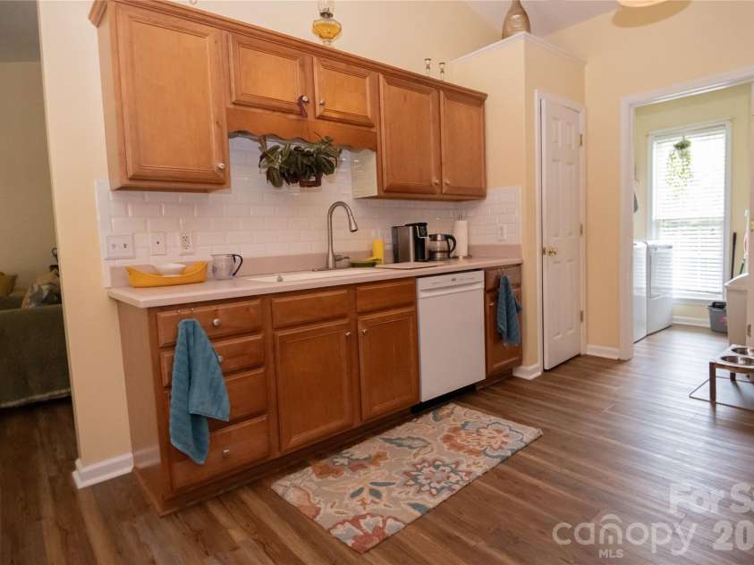142 Doe Run, Morganton, NC 28655.  MLS# CAR4427236, YatesRealty ID 53194. 