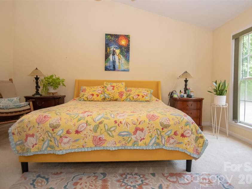 142 Doe Run, Morganton, NC 28655.  MLS# CAR4427236, YatesRealty ID 53194. 