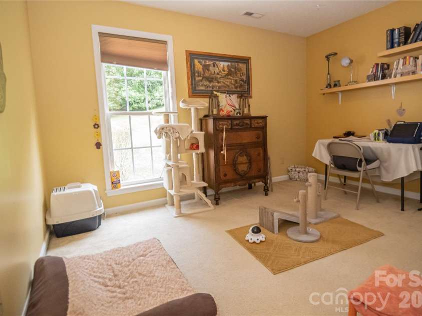 142 Doe Run, Morganton, NC 28655.  MLS# CAR4427236, YatesRealty ID 53194. 