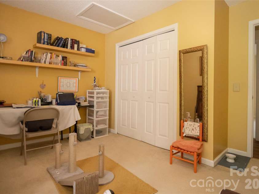 142 Doe Run, Morganton, NC 28655.  MLS# CAR4427236, YatesRealty ID 53194. 