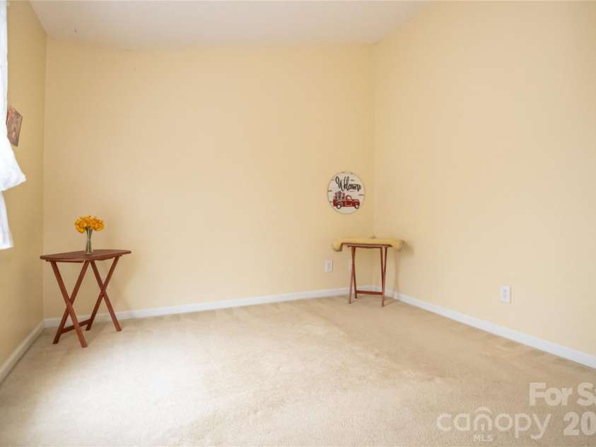 142 Doe Run, Morganton, NC 28655.  MLS# CAR4427236, YatesRealty ID 53194. 