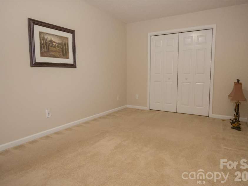 142 Doe Run, Morganton, NC 28655.  MLS# CAR4427236, YatesRealty ID 53194. 