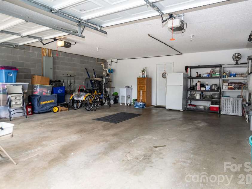 142 Doe Run, Morganton, NC 28655.  MLS# CAR4427236, YatesRealty ID 53194. 