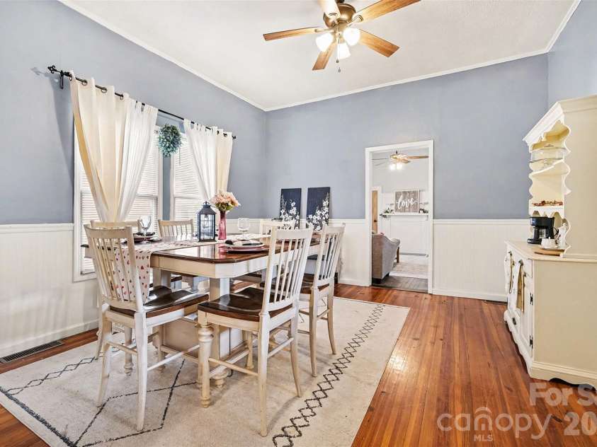 911 Walnut Street, Kannapolis, NC 28081.  MLS# CAR4428762, YatesRealty ID 53195. 