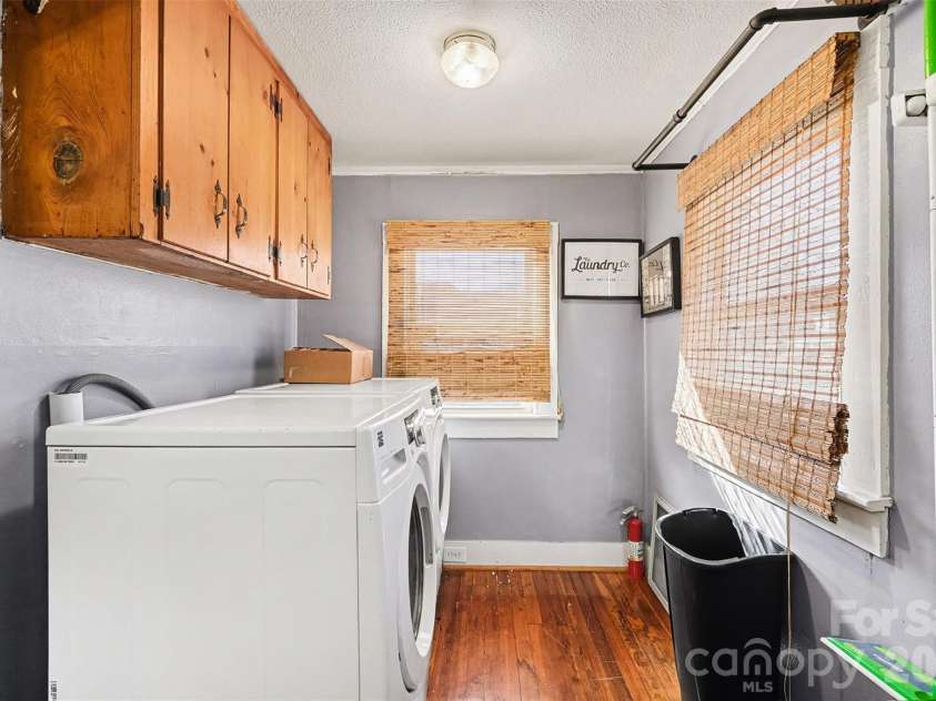 911 Walnut Street, Kannapolis, NC 28081.  MLS# CAR4428762, YatesRealty ID 53195. 
