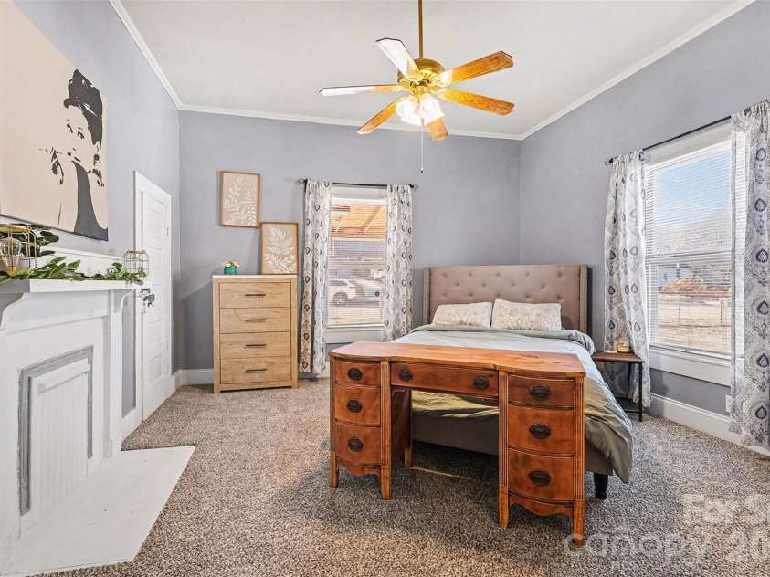 911 Walnut Street, Kannapolis, NC 28081.  MLS# CAR4428762, YatesRealty ID 53195. 