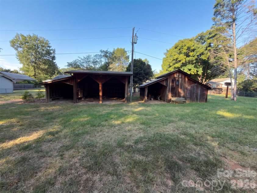 1809 Love Road, Monroe, NC 28110.  MLS# CAR4428786, YatesRealty ID 53197. 