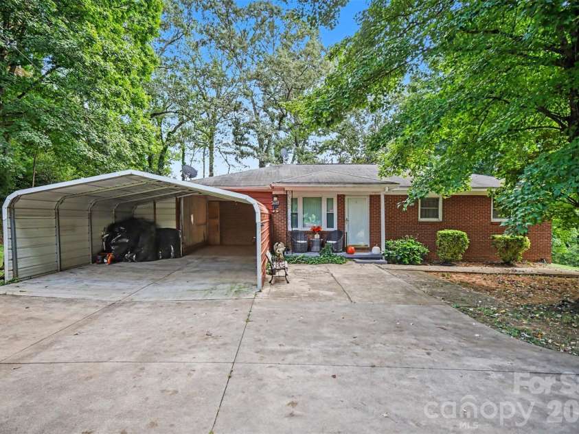 1308 Stagecoach Trail, Lawndale, NC 28090.  MLS# CAR4425114, YatesRealty ID 53198. 