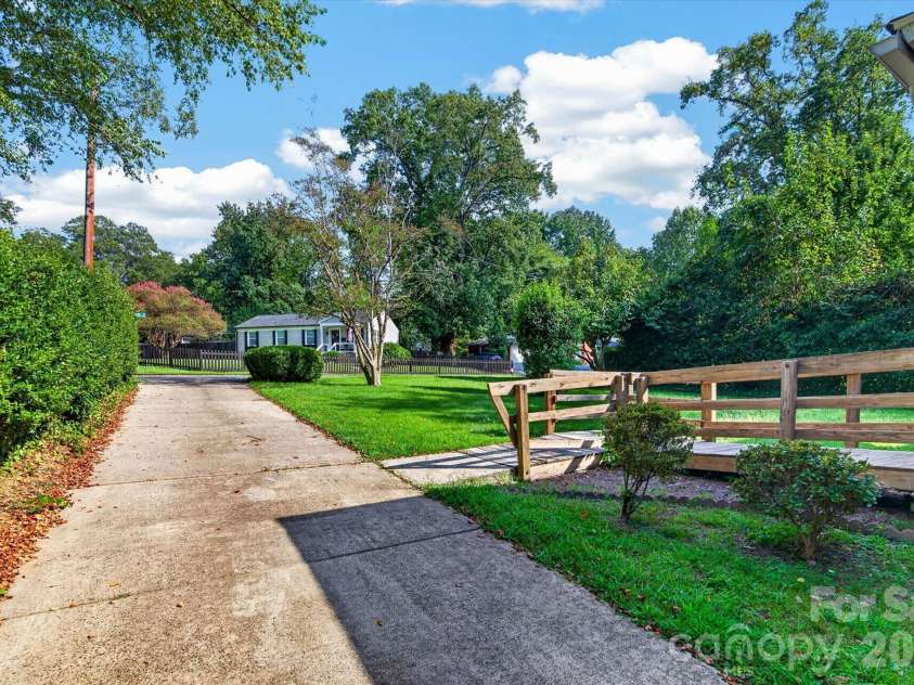 3353 Eastwood Drive, Charlotte, NC 28205.  MLS# CAR4426593, YatesRealty ID 53199. 