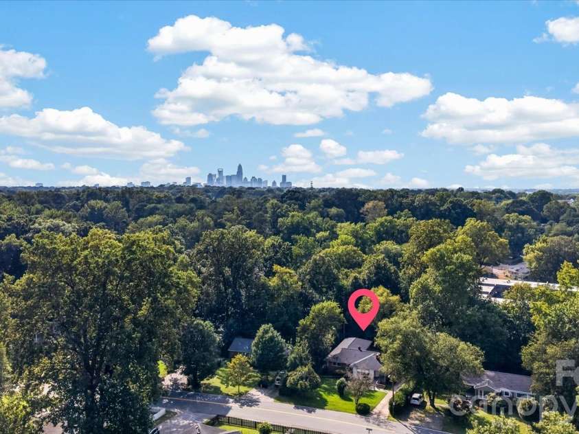 3353 Eastwood Drive, Charlotte, NC 28205.  MLS# CAR4426593, YatesRealty ID 53199. 