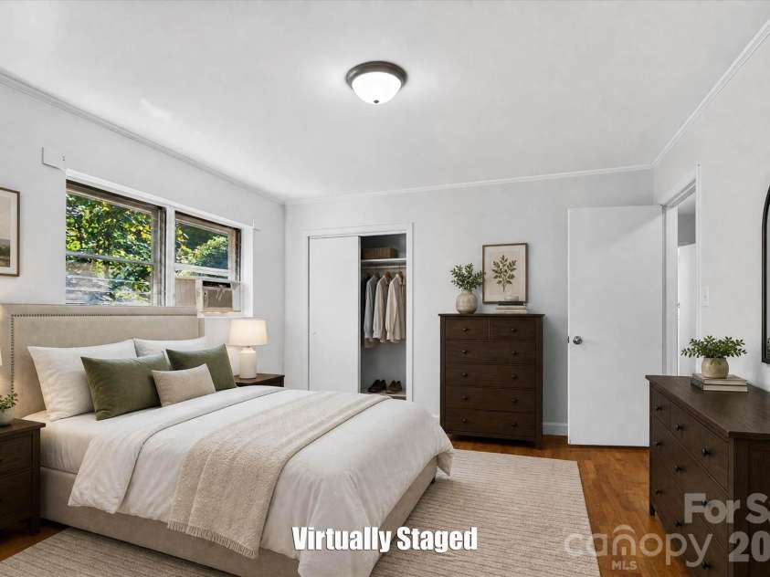 3353 Eastwood Drive, Charlotte, NC 28205.  MLS# CAR4426593, YatesRealty ID 53199. Virtually staged bedroom