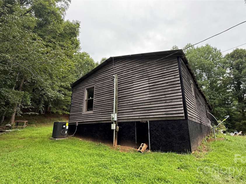 424 Winnies Road, Bostic, NC 28018.  MLS# CAR4298432, YatesRealty ID 532. 