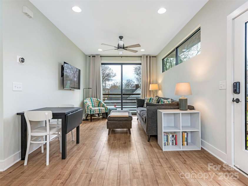 1921 Union Street, Charlotte, NC 28205.  MLS# CAR4222897, YatesRealty ID 5320. Apartment : living area