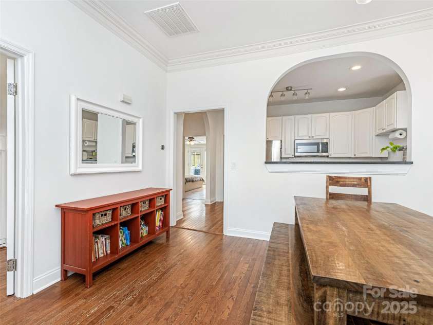 1921 Union Street, Charlotte, NC 28205.  MLS# CAR4222897, YatesRealty ID 5320. Large Dining Room