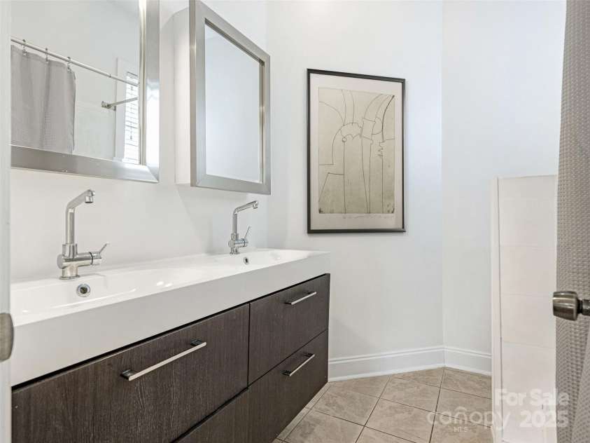 1921 Union Street, Charlotte, NC 28205.  MLS# CAR4222897, YatesRealty ID 5320. Primary bathroom