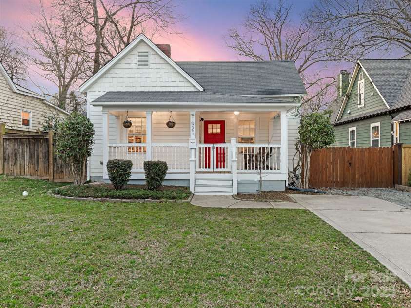 1921 Union Street, Charlotte, NC 28205.  MLS# CAR4222897, YatesRealty ID 5320. Welcome Home : Villa Heights